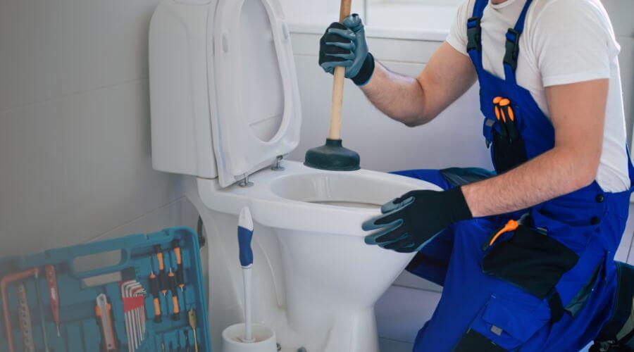 Local expert plumbing services in Bishop Hill, IL